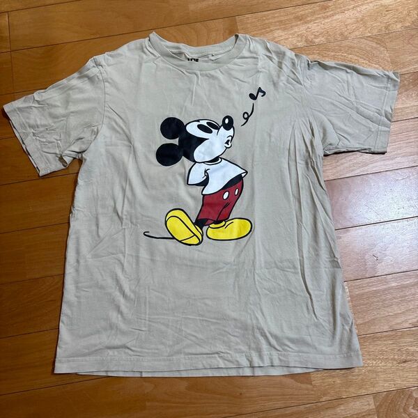 ユニクロ ミッキー Tシャツ