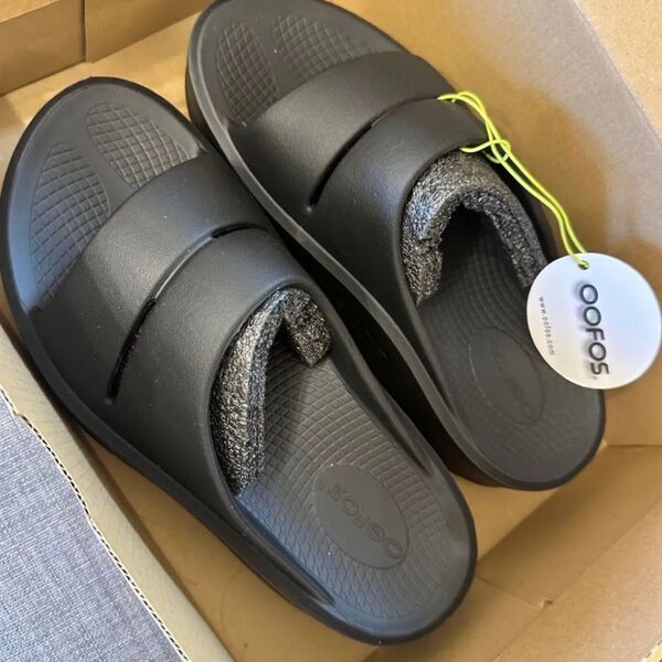 新品未使用 OOFOS ウーフォス OOmega サンダル ブラック サイズ7