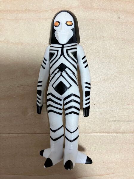 ウルトラ怪獣シリーズ ソフビ パワードダダ ウルトラマントリガー