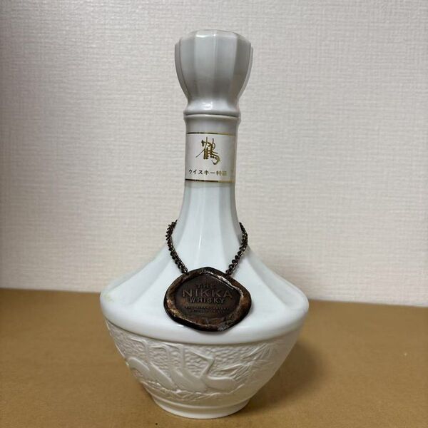 ニッカ ウイスキー 鶴 白陶器ボトル 古酒 NIKKA whisky 未開封