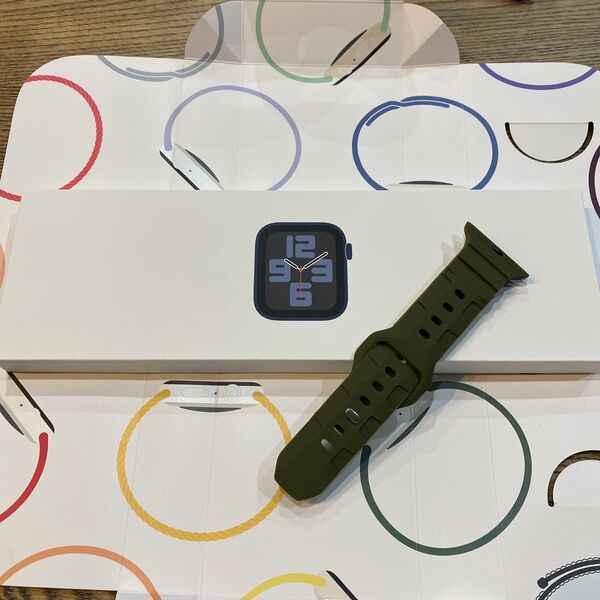 【純正バンドなし】【新品未開封】Apple Watch SE第2世代 40mm GPS
