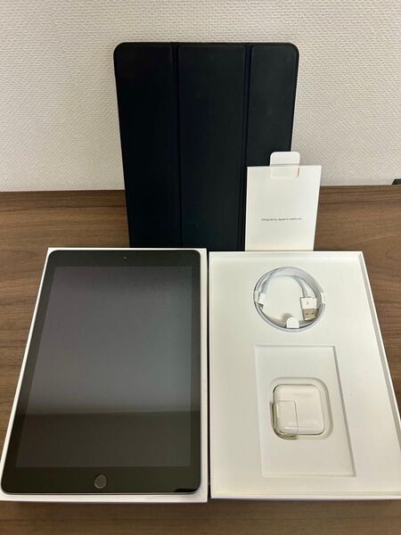 【美品】iPad 第6世代 スペースグレイ 32GB ケース付き