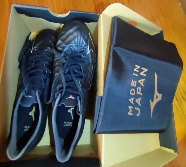 中古美品 MIZUNO ミズノ レビュラ 3 JAPAN ジャパン サッカースパイク P1GA196004 JP27.5 黒