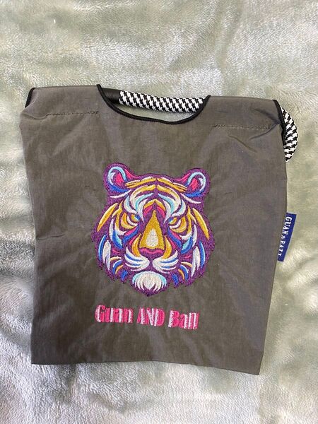 【新品】エコバッグ ボールアンドチェーン 刺繍トラ柄 ショルダーバッグ ナイロントートバッグ お散歩バッグ