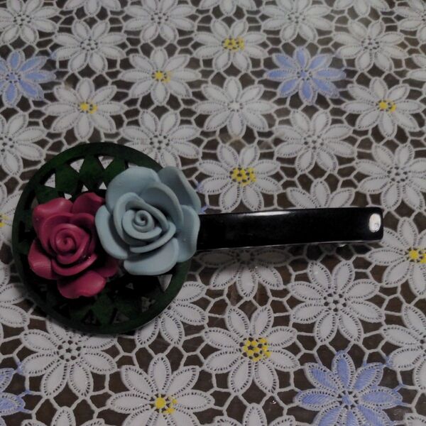 薔薇のヘアクリップ