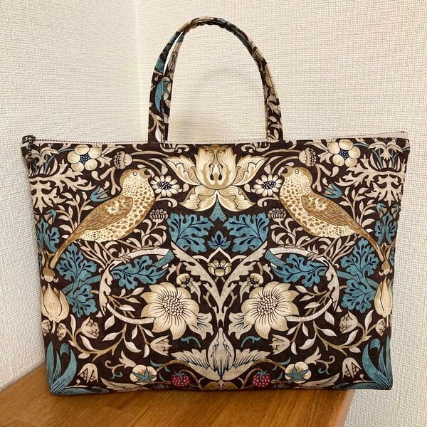 ハンドメイド☆ウィリアムモリス人気柄☆ファスナー付きバッグ、バッグインバッグ、ビッグポーチ、トートバッグ、 手提げ バッグ