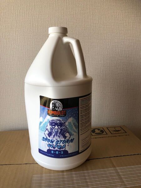 Snow Storm Ultra 3.78L(スノーストームウルトラ)エッセンシャルオイル 新品未使用 (凹みあり)