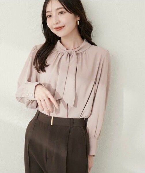 【新品未使用】natural couture 袖口パールノット結びボータイブラウス