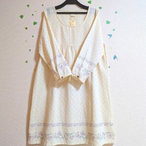 【新品タグ付き】イチ ドット柄 刺繍調の花柄 生成り コットンリネンワンピース タグ付き Aライン