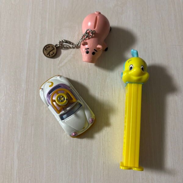 ディズニー Disney 美女と野獣 トミカ トイストーリー ハム キーホルダー PEZ ペッツ フランダー アリエル セット