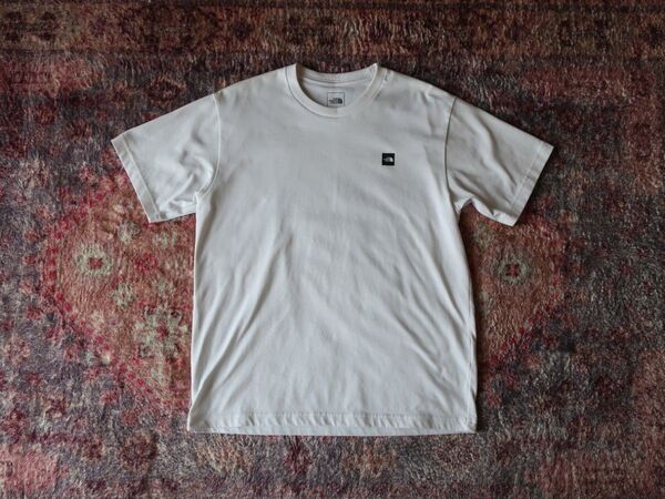 人気 THE NORTH FACE 速乾 機能性半袖Tシャツ L ホワイト ノースフェイス スモールボックスロゴT ブランド