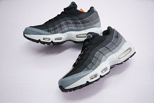 人気 格安 NIKE AIRMAX95 ブラック アンスラサイト 27.5 ナイキ エアマックス95 スニーカー ブランド