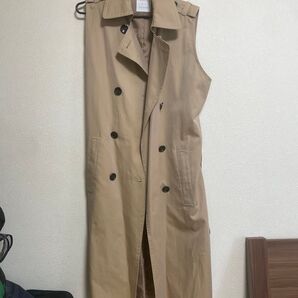 ベージュ ノースリーブ ロングトレンチコート