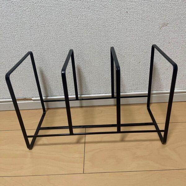 黒色金属製ファイルスタンド ブックスタンド