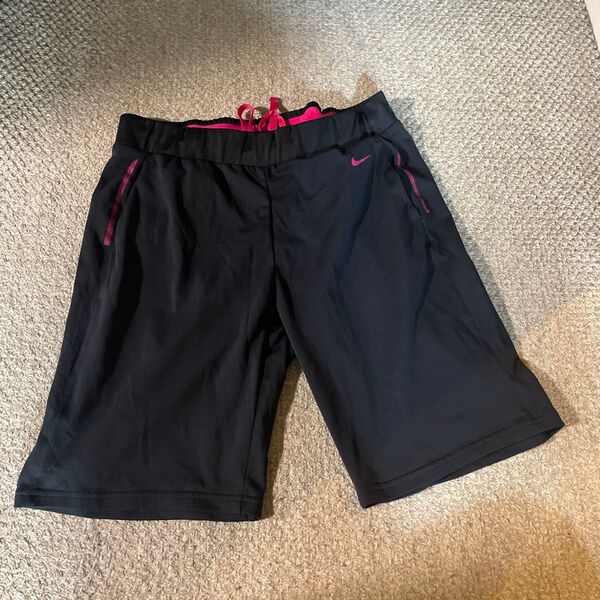 お値引き!Nike Dri-FIT XL 黒 ショートパンツ