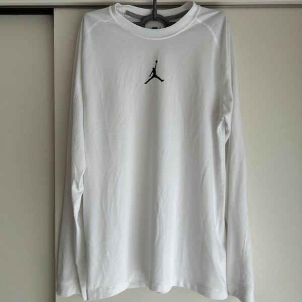 NIKEジョーダン長袖シャツ ロンT ホワイトM