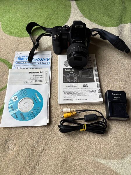 【箱、備品有りました】LUMIX FZ50 美品 バッテリー無し