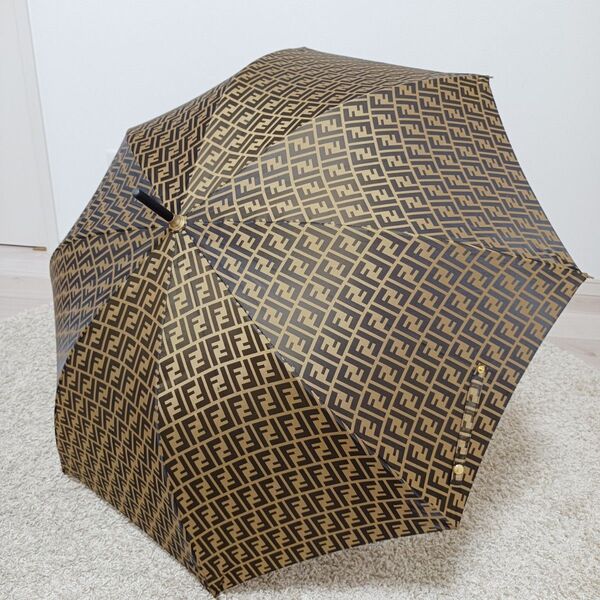 FENDI フェンディ 長傘 雨傘 傘 雨具 ズッカ柄 ブラウン ゴールド イタリア製