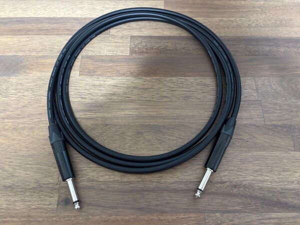 値下げ!新品 MOGAMI 2524 × NEUTRIK【2m S-S 】シールド ケーブル ギター ベース モガミ ノイトリック