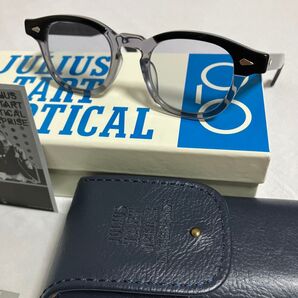 POKER FACE別注!ジュリアスタートオプティカル/AR グレースモークブラックブロウ46□22 度なしグレー25%濃度レンズ