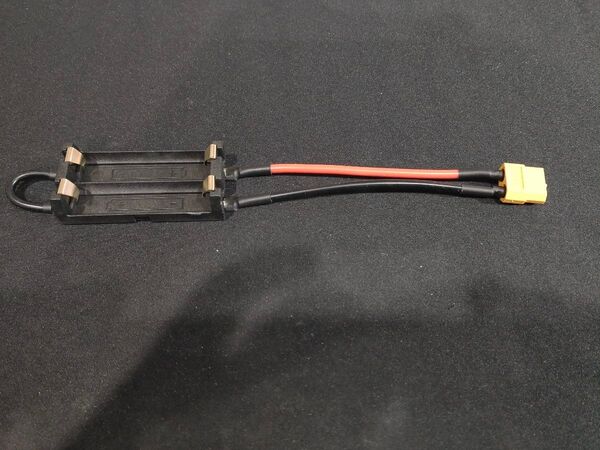 【新品未使用】電池ホルダー 単3電池用 XT60端子 ミニ四駆