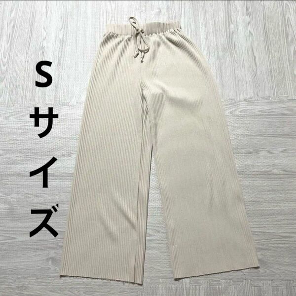 プリーツパンツ Sサイズ