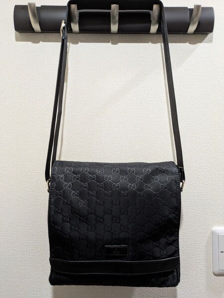 GUCCI グッチ ショルダーバッグ GGナイロン ブラック シリアル298508 130088 斜めがけ ユニセックス 中古