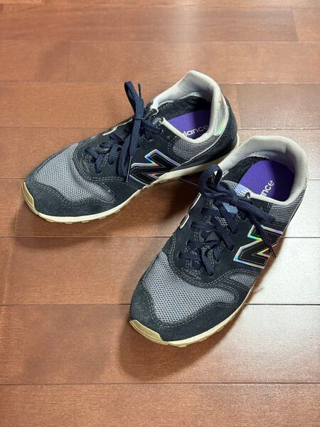 ニューバランス 373 ★ホログラムがポイント!★23cm NewBalance ブラック
