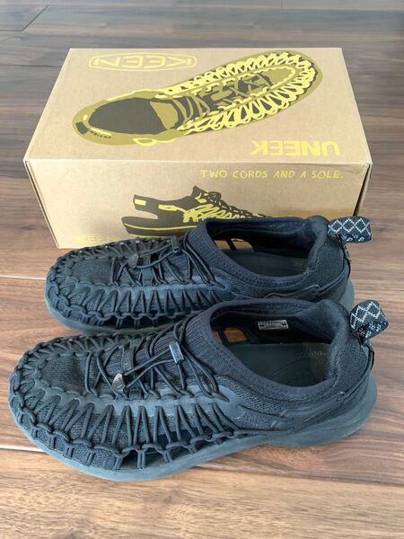 KEEN キーン UNEEK 黒 US9.5 約27.5cm ブラック