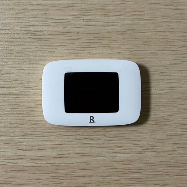 Rakuten WiFi Pocket Platinum 楽天モバイル ポケットWi-Fi ホワイト