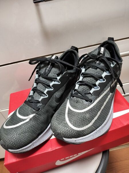 ★NIKE ズームフライ4 【26.5cm】
