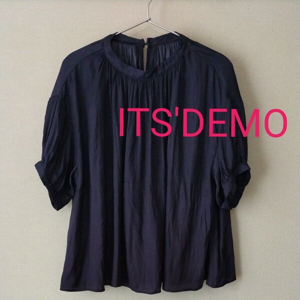 ITS'DEMO ネイビー バルーンスリーブ トップス 半袖 美品 オフィス 紺色