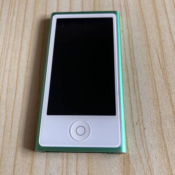 2586 Apple iPod nano7世代 16GB ジャンク品 グリーン