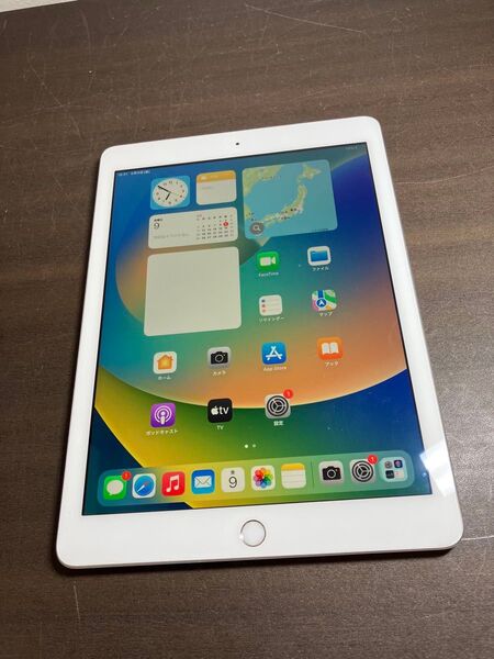 59746 iPad5世代 32GB シルバー SIMフリー 中古品