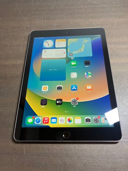 17350 iPad6世代 32G グレー Wi-Fiモデル 中古品