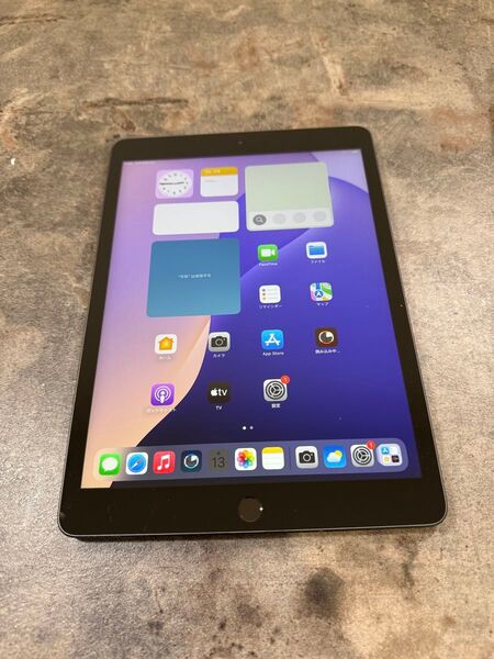 53401 iPad7世代 32GB グレー Wi-Fiモデル 中古品