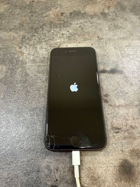 89882 iPhone8 64GB グレー SIMフリー ジャンク 完全部品どり