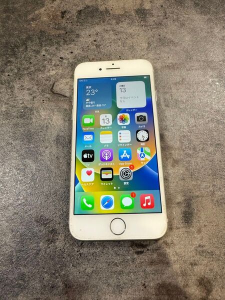 84690 iPhone8 64GB シルバー SIMフリー 中古品