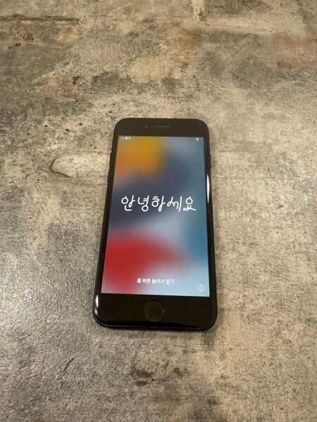 82820 iPhone7 128G ジェットブラック SIMフリー ジャンク 完全部品どり
