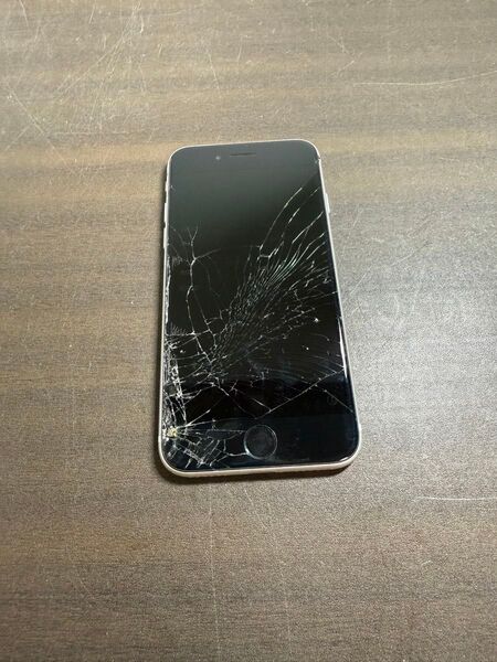 81231 iPhone SE2 64G ホワイト SIMフリー ジャンク 完全部品どり