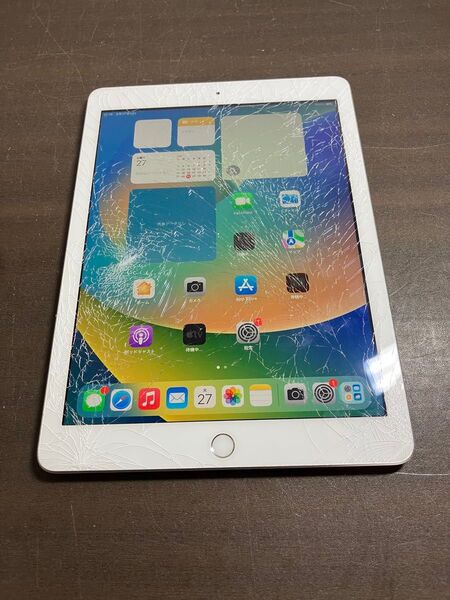 91457 iPad5世代 32G シルバー SIMフリー ジャンク品