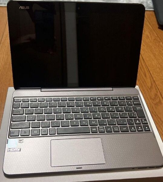ASUS T101HA-G128 128GB最上位モデル最終値下げ