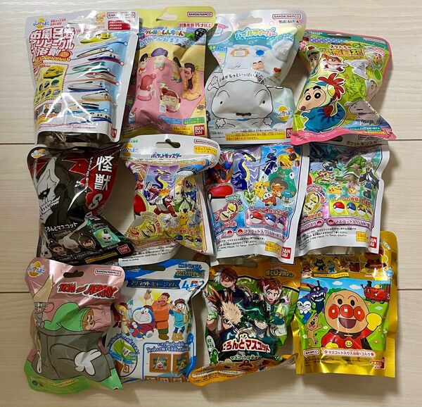【mix12個】バスボール びっくらたまご 入浴剤