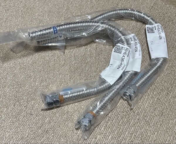 新品 TOTO 連結管 フレキ RHE436-45N 240806 3本