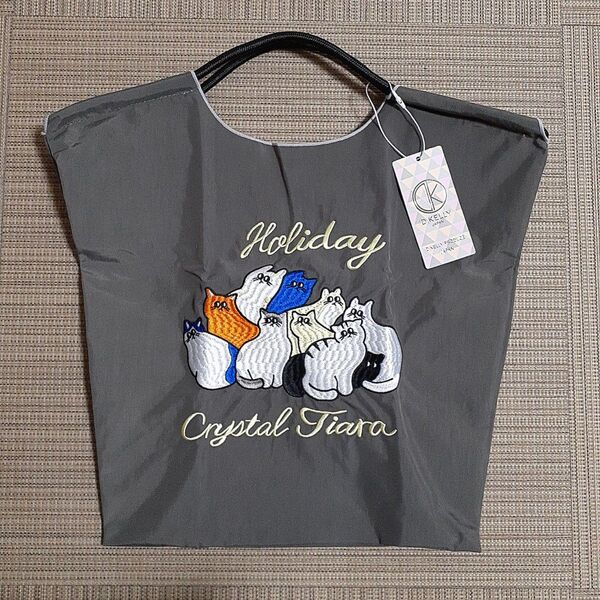 新品タグ付き D.KELLY 刺繍トートバッグ エコバッグ 猫 M ナイロン 折りたたみ 灰褐色 ブラウングレー