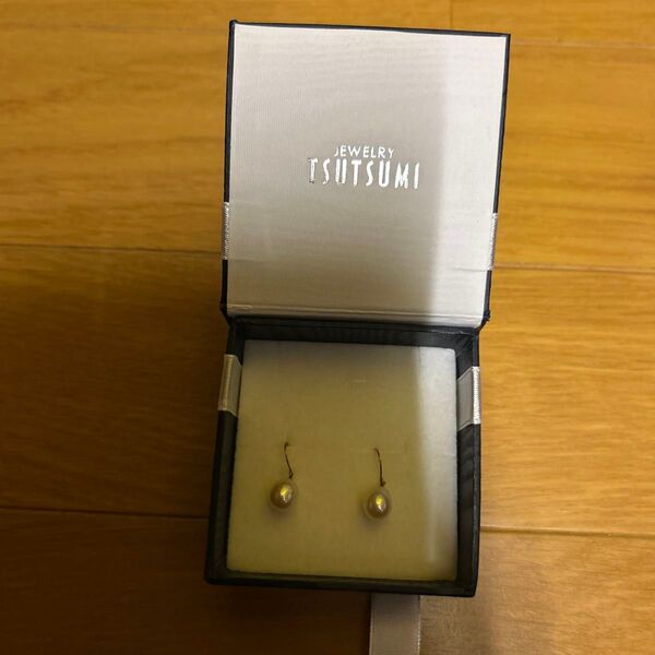 TSUTSUMI 真珠 フックピアス