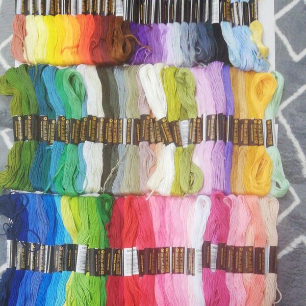 刺繍糸 まとめ売り100束