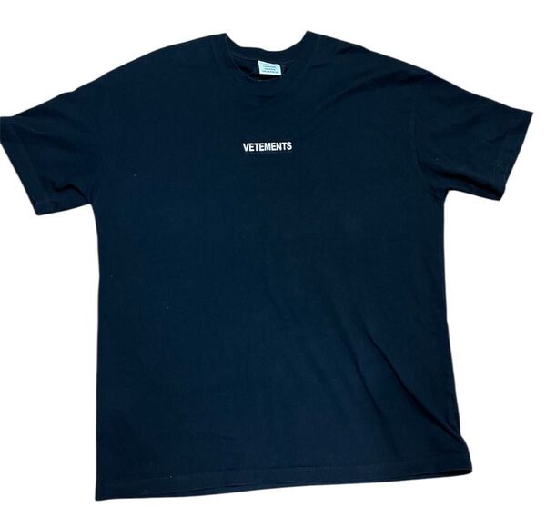 【ラスト1点】【即購入ok】ノーブランド ヴェトモンロゴ入り 半袖Tシャツ ブラック 横タグ有り