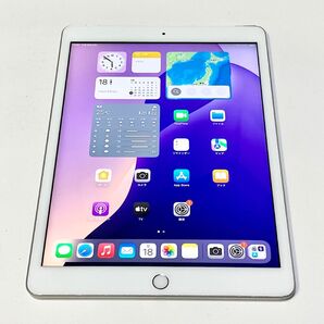 バッテリー92% ★ iPad 第8世代 10.2 インチ 32GB シルバー SIM Free ★ 超美品に近い美品
