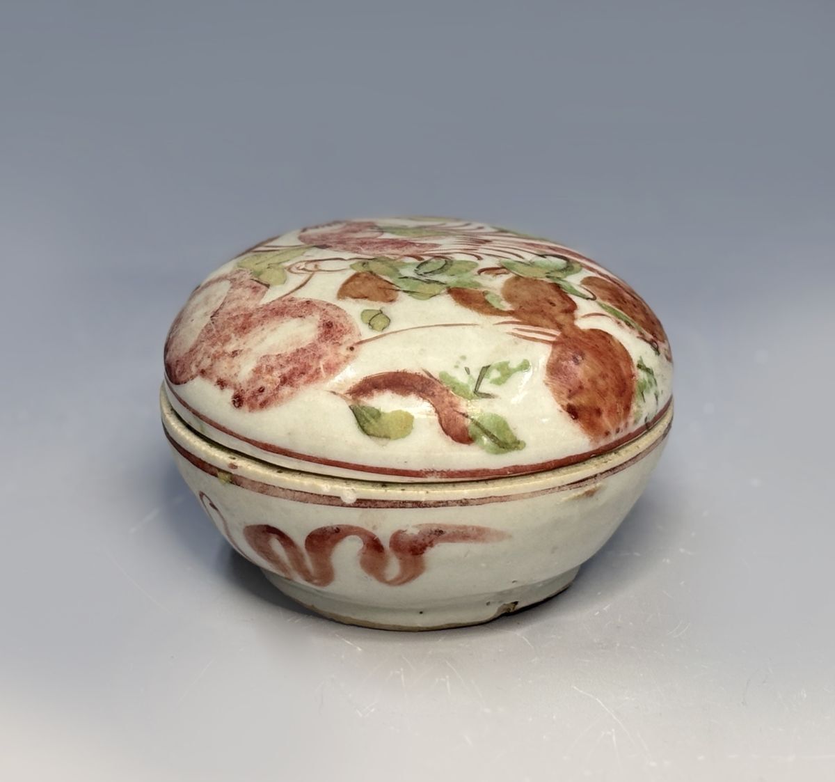 おトク】 明時代 兎図 赤絵 五彩 染付 香合 骨董品 古美術 工芸